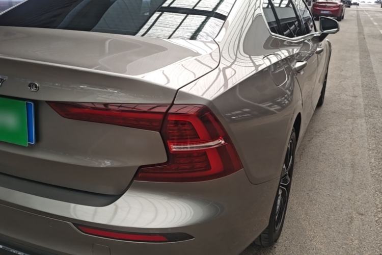 Used Volvo S60 2021 T4 Zhiyi Luxury Edition Right Rear Taillight