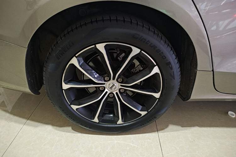 Used Volvo S60 2021 T4 Zhiyi Luxury Edition Right Rear Wheel Hub