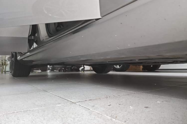 Used Volvo S60 2021 T4 Zhiyi Luxury Edition Right Side Sill