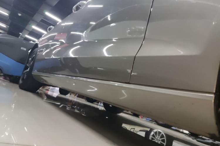 Used Volvo S60 2021 T4 Zhiyi Luxury Edition Right Side Sill