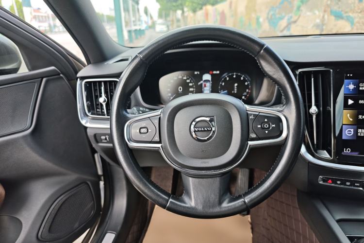 Used Volvo S60 2021 T4 Zhiyi Luxury Edition Steering Wheel