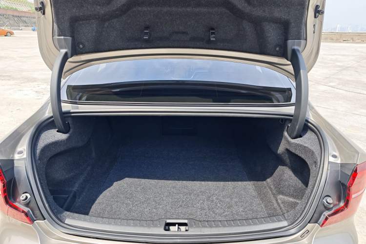 Used Volvo S60 2021 T4 Zhiyuan Luxury Edition Trunk