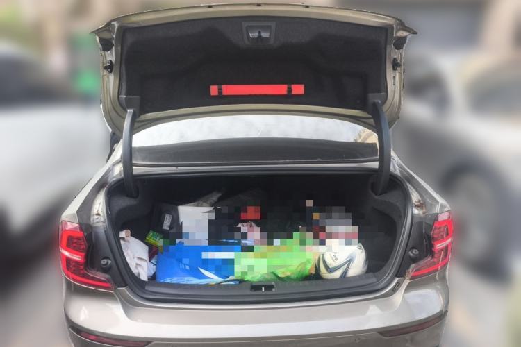 Used Volvo S60 2021 T4 Zhiyuan Luxury Edition Trunk