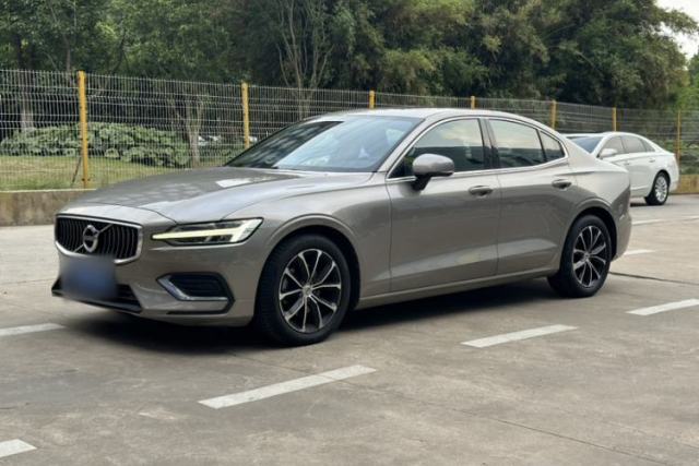 Used Volvo S60 2021 T4 Zhiyi Luxury Edition