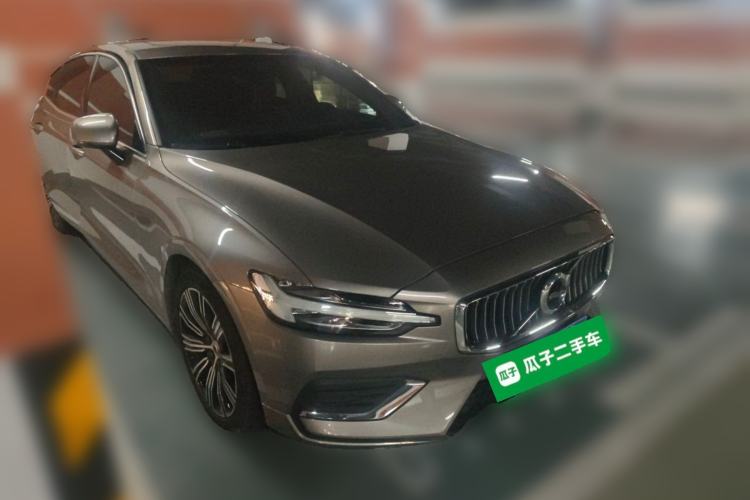 Used Volvo S60 2021 T4 Zhiyuan Luxury Edition Front Right 45 Deg