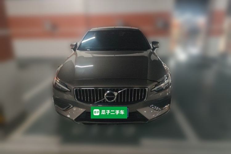 Used Volvo S60 2021 T4 Zhiyuan Luxury Edition Front