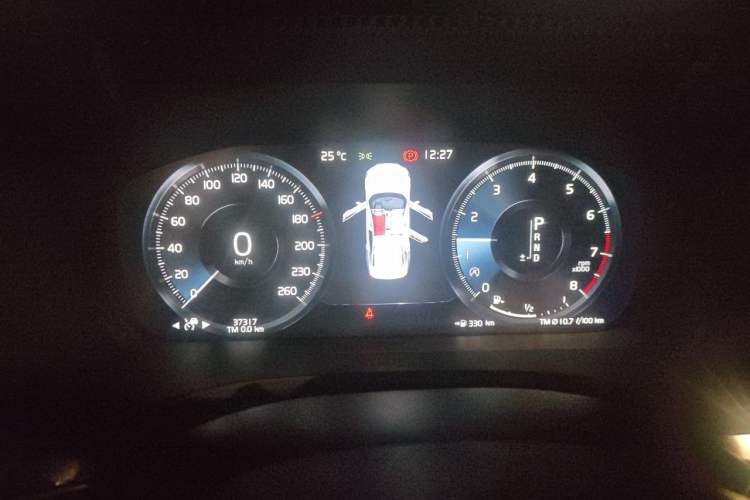 Used Volvo S60 2021 T4 Zhiyuan Luxury Edition Instrument Cluster