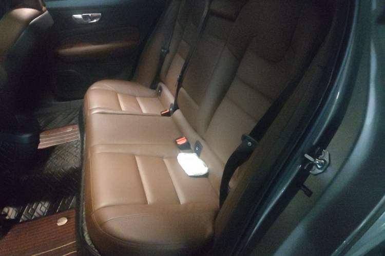 Used Volvo S60 2021 T4 Zhiyuan Luxury Edition Left Rear Seat