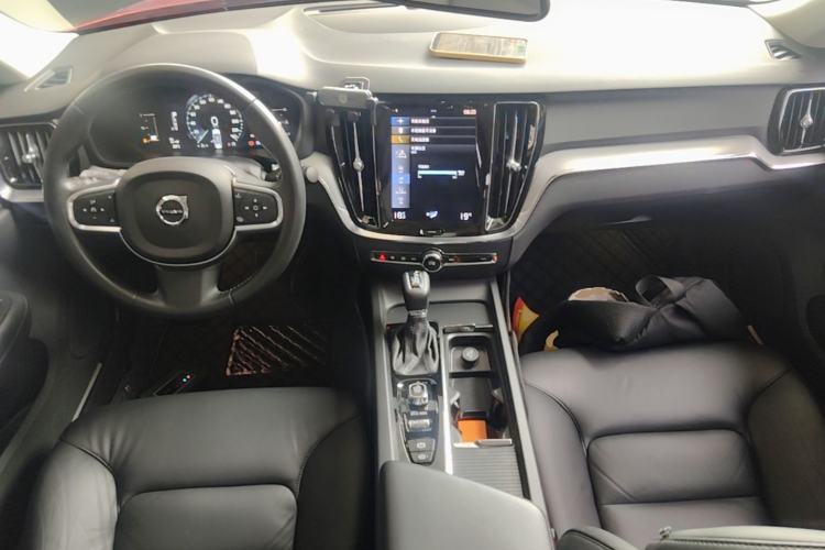 Used Volvo S60 2021 T4 Zhiyi Luxury Edition Center Console