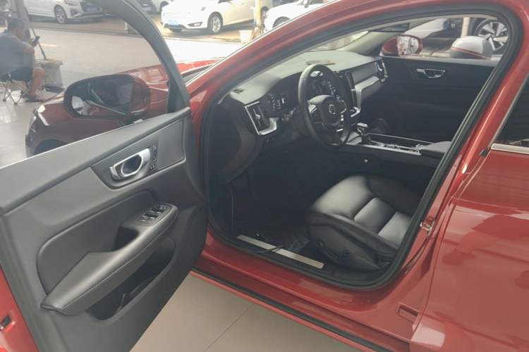 Used Volvo S60 2021 T4 Zhiyi Luxury Edition Driver Seat