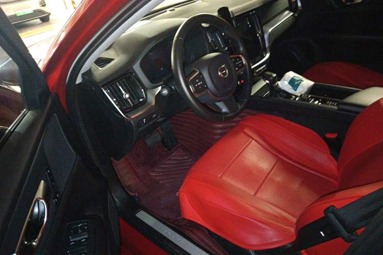 Used Volvo S60 2021 T3 SmartDrive Luxury Edition Driver Seat