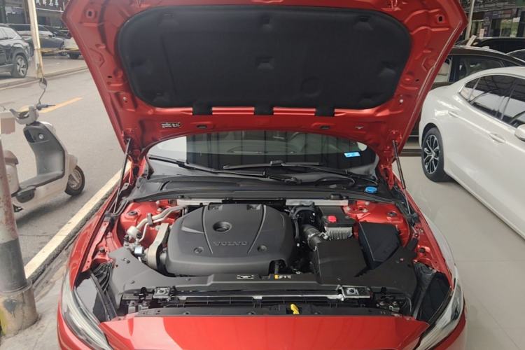 Used Volvo S60 2021 T4 Zhiyi Luxury Edition Engine Bay