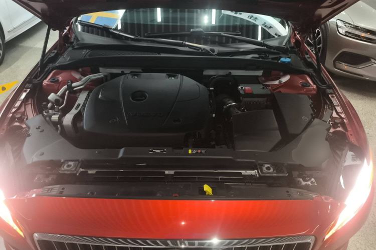 Used Volvo S60 2021 T4 Zhiyi Luxury Edition Engine Bay