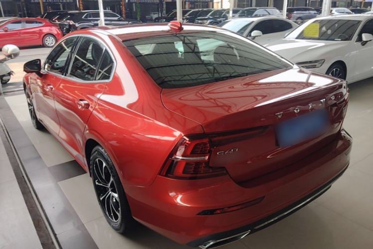 Used Volvo S60 2021 T4 Zhiyi Luxury Edition Exterior 2
