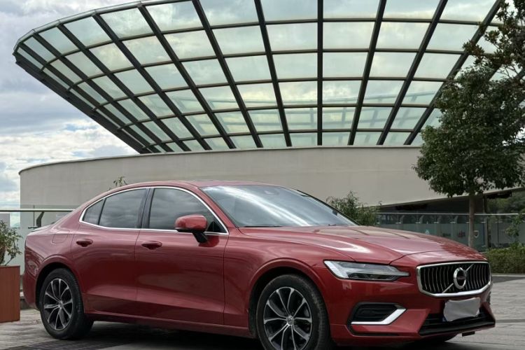 Used Volvo S60 2021 T4 Zhiyi Luxury Edition Exterior 5