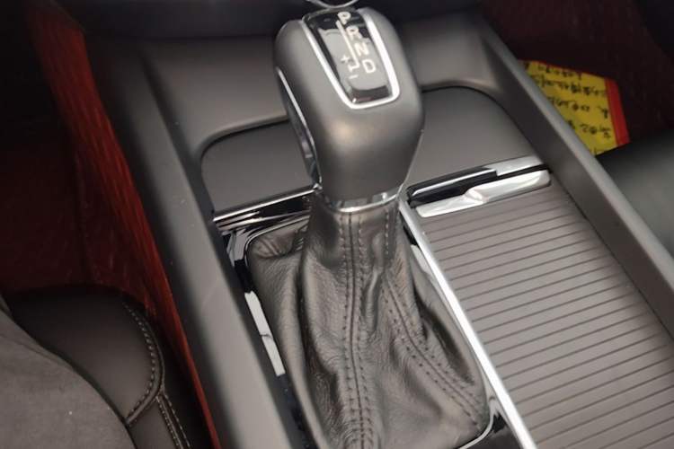 Used Volvo S60 2021 T4 Zhiyi Luxury Edition Gear Lever
