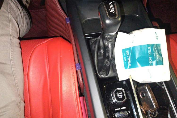 Used Volvo S60 2021 T3 SmartDrive Luxury Edition Gear Lever