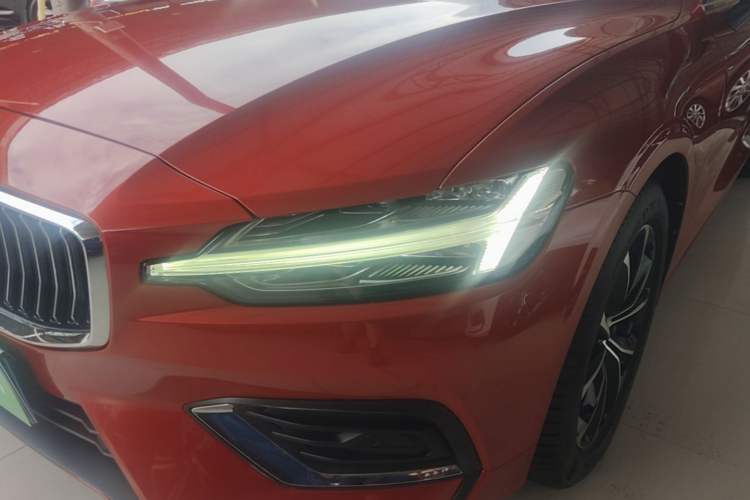 Used Volvo S60 2021 T4 Zhiyi Luxury Edition Left Front Headlight