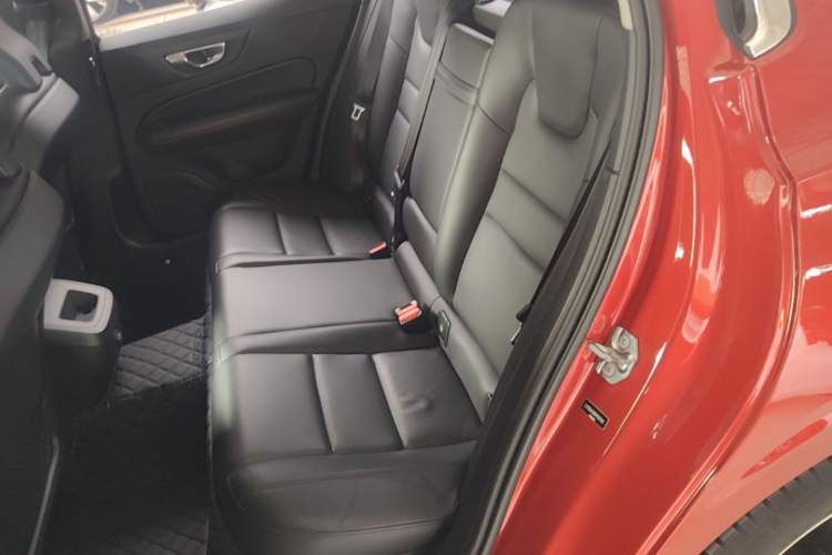 Used Volvo S60 2021 T4 Zhiyi Luxury Edition Left Rear Seat