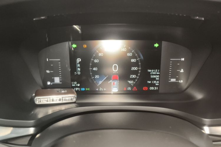 Used Volvo S60 2021 T4 Zhiyi Luxury Edition Odometer Close Up