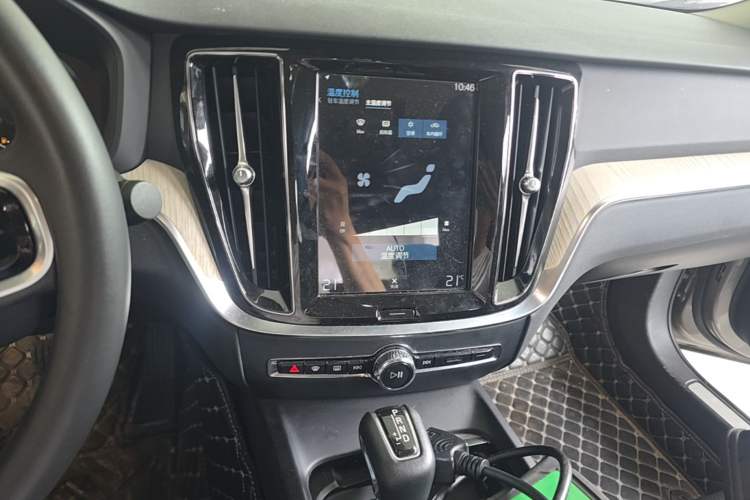 Used Volvo S60 2021 T4 Zhiyuan Luxury Edition Audio And AC Panel