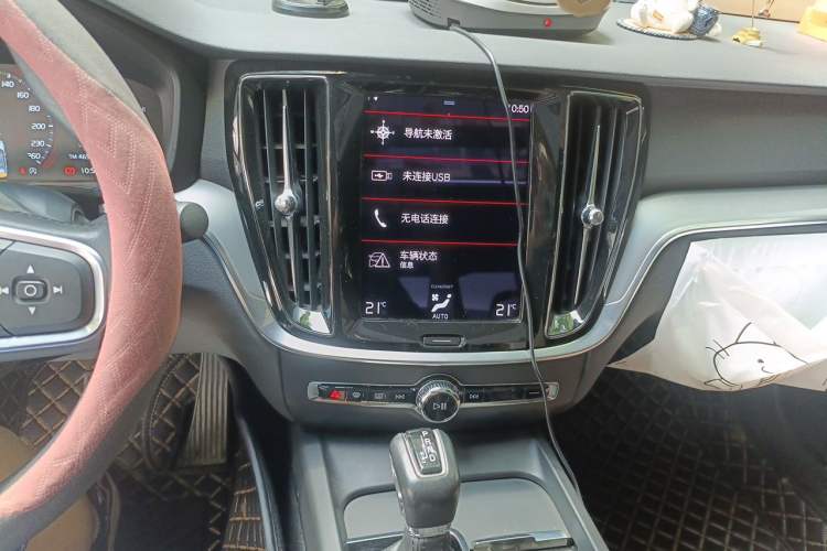 Used Volvo S60 2021 T4 Zhiyi Luxury Edition Audio And AC Panel