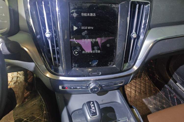 Used Volvo S60 2021 T4 Zhiyi Luxury Edition Audio And AC Panel