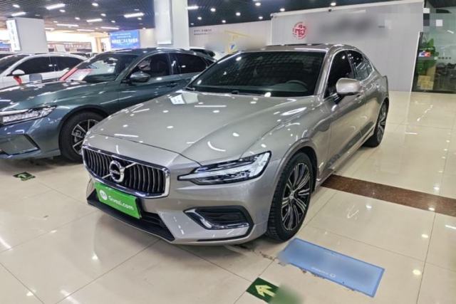 Used Volvo S60 2021 T4 Zhiyuan Luxury Edition