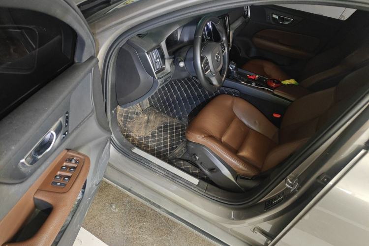 Used Volvo S60 2021 T4 Zhiyi Luxury Edition Driver Seat