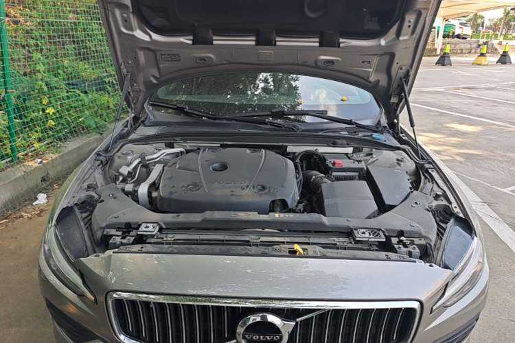 Used Volvo S60 2021 T4 Zhiyuan Luxury Edition Engine Bay