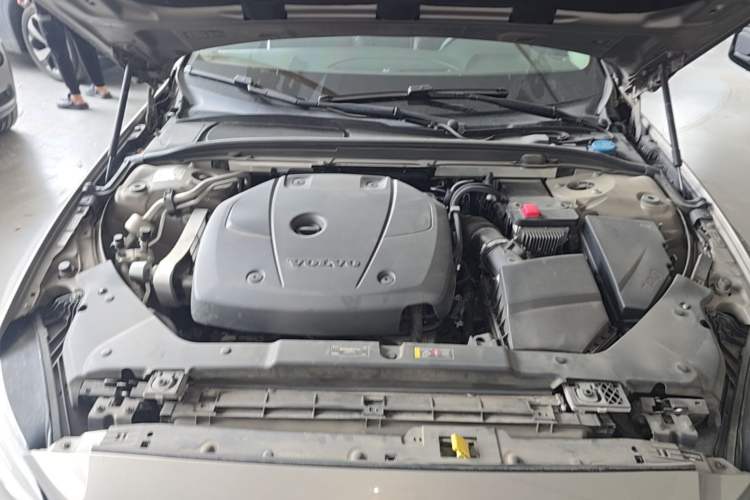 Used Volvo S60 2021 T4 Zhiyuan Luxury Edition Engine Bay