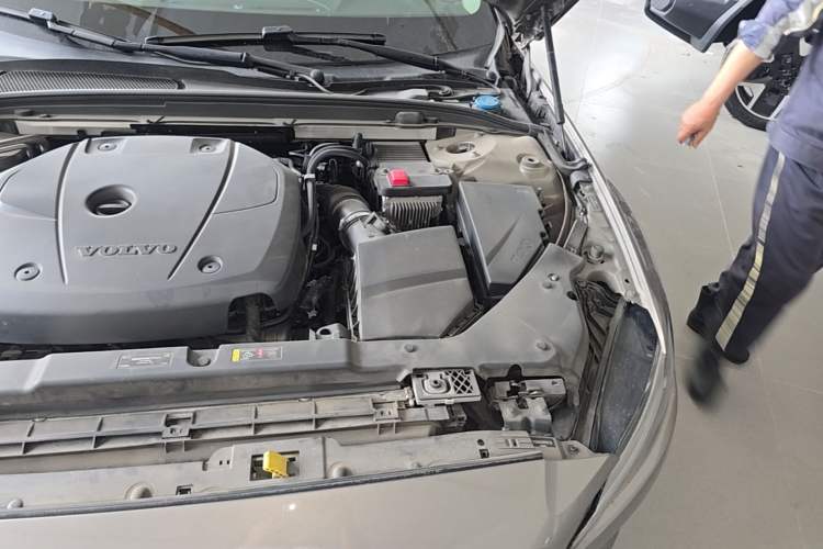 Used Volvo S60 2021 T4 Zhiyuan Luxury Edition Engine Bay Left