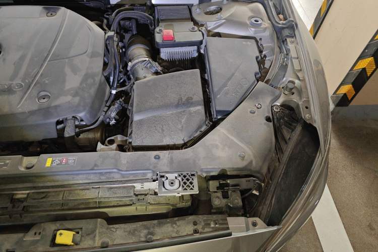 Used Volvo S60 2021 T4 Zhiyi Luxury Edition Engine Bay Left