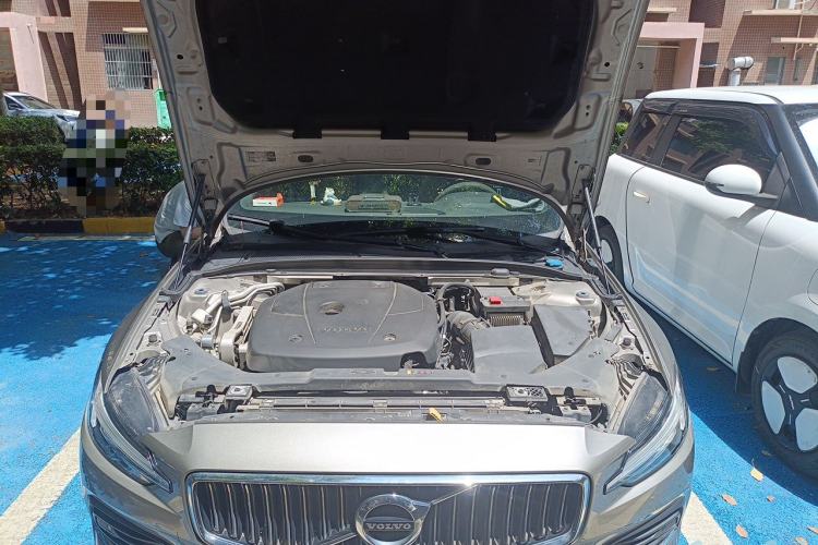 Used Volvo S60 2021 T4 Zhiyi Luxury Edition Engine Bay