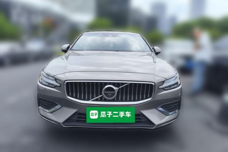 Used Volvo S60 2021 T4 Zhiyuan Luxury Edition Front