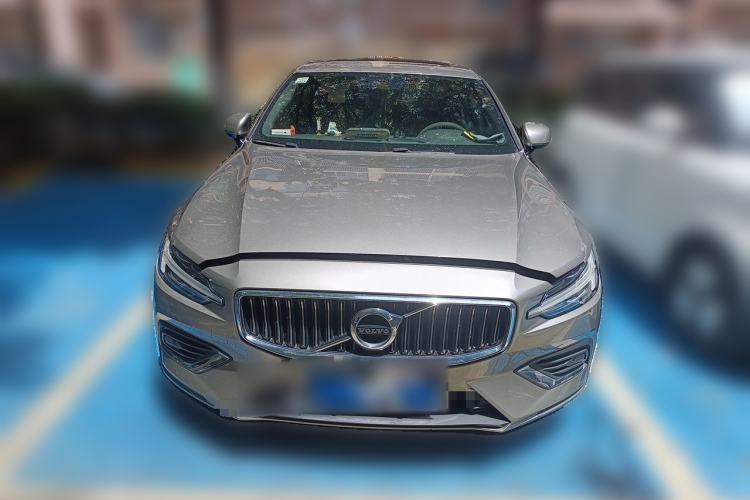 Used Volvo S60 2021 T4 Zhiyi Luxury Edition Front