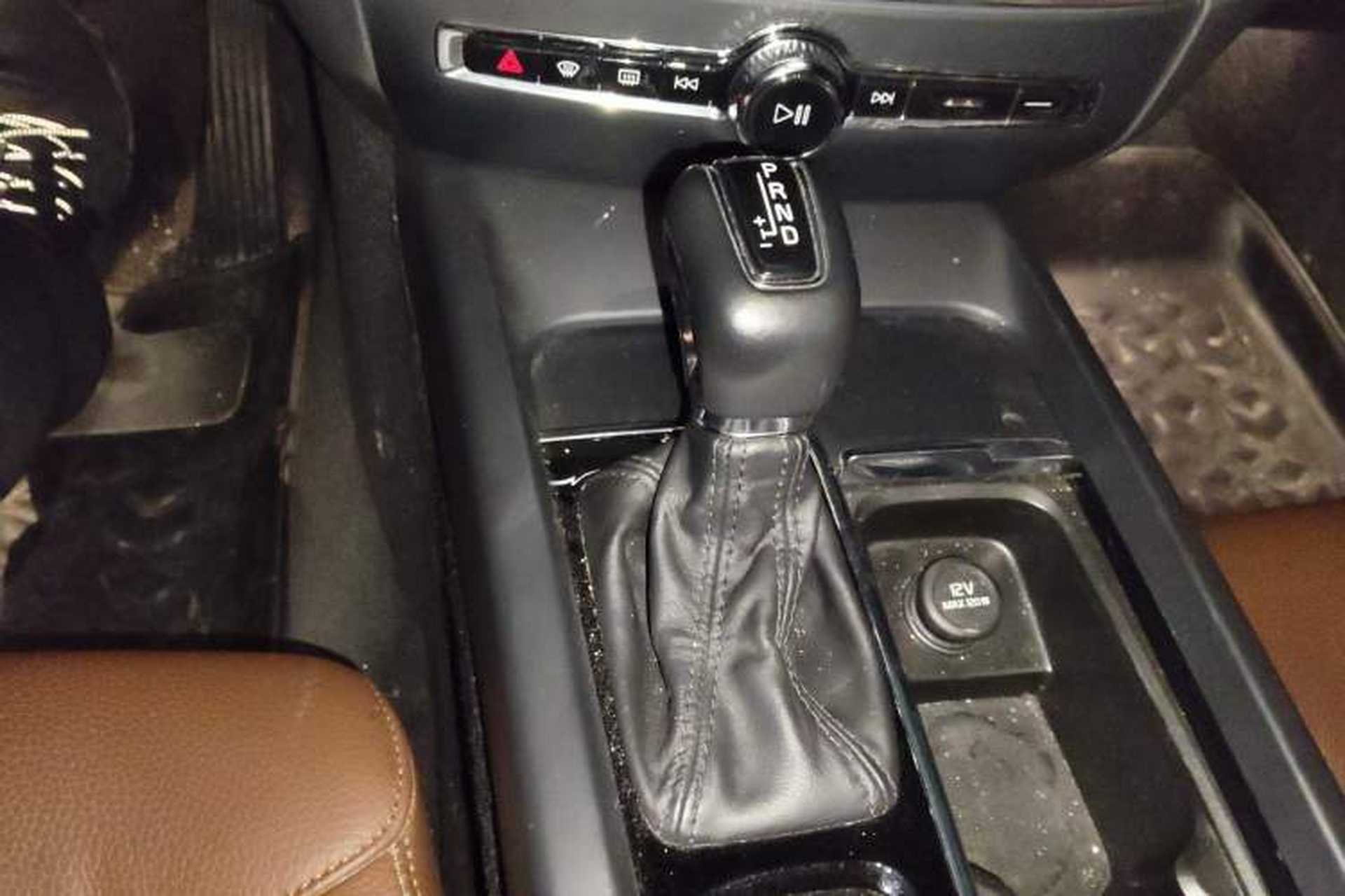 Used Volvo S60 2021 T4 Zhiyi Luxury Edition Gear Lever