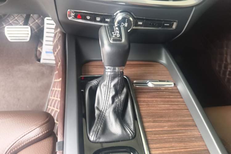 Used Volvo S60 2021 T4 Zhiyuan Luxury Edition Gear Lever