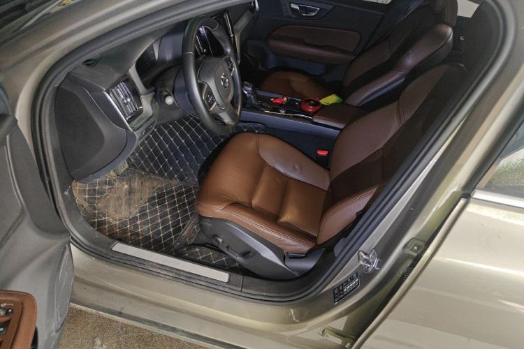 Used Volvo S60 2021 T4 Zhiyi Luxury Edition Left Front Seat