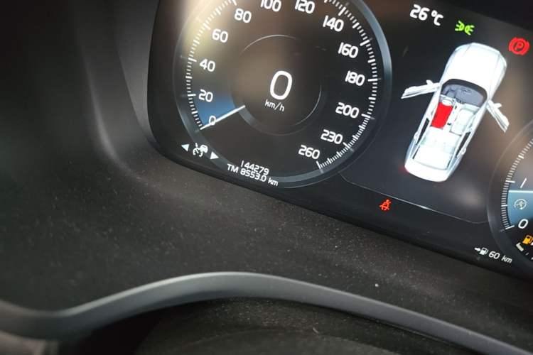 Used Volvo S60 2021 T4 Zhiyuan Luxury Edition Odometer Close Up