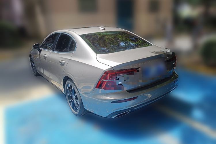 Used Volvo S60 2021 T4 Zhiyi Luxury Edition Rear Left 45 Deg