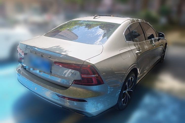 Used Volvo S60 2021 T4 Zhiyi Luxury Edition Rear Right 45 Deg