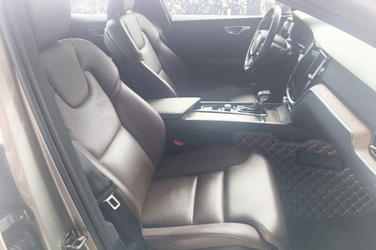 Used Volvo S60 2021 T4 Zhiyuan Luxury Edition Right Front Seat