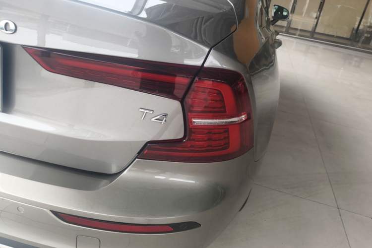 Used Volvo S60 2021 T4 Zhiyuan Luxury Edition Right Rear Taillight