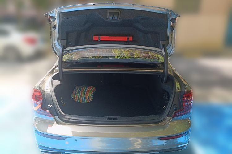 Used Volvo S60 2021 T4 Zhiyi Luxury Edition Trunk