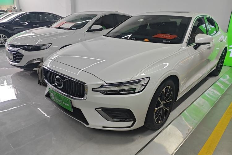 Used Volvo S60 2021 T4 Zhiyi Luxury Edition Guazi used car, China used car export, Used car for sale, Used cars, Cheapest cars for sale