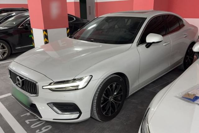 Used Volvo S60 2021 T4 Zhiyi Luxury Edition