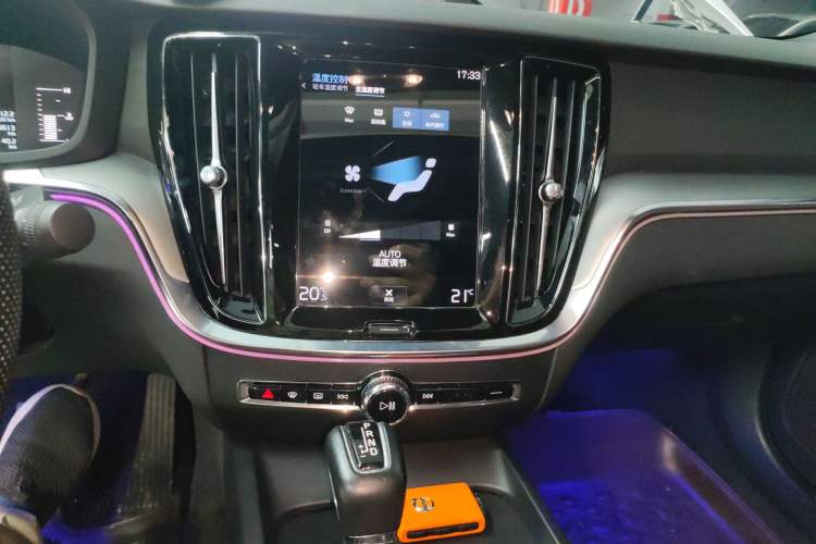 Used Volvo S60 2021 T4 Zhiyi Luxury Edition Audio And AC Panel