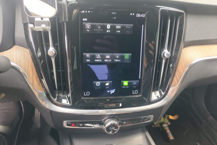 Used Volvo S60 2021 T4 Zhiyuan Luxury Edition Audio And AC Panel