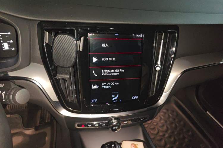 Used Volvo S60 2021 T4 Zhiyi Luxury Edition Audio And AC Panel